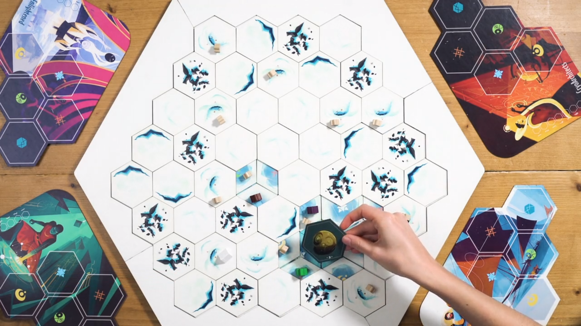Delve through arctic ruins in competitive board game Ice Dicebreaker